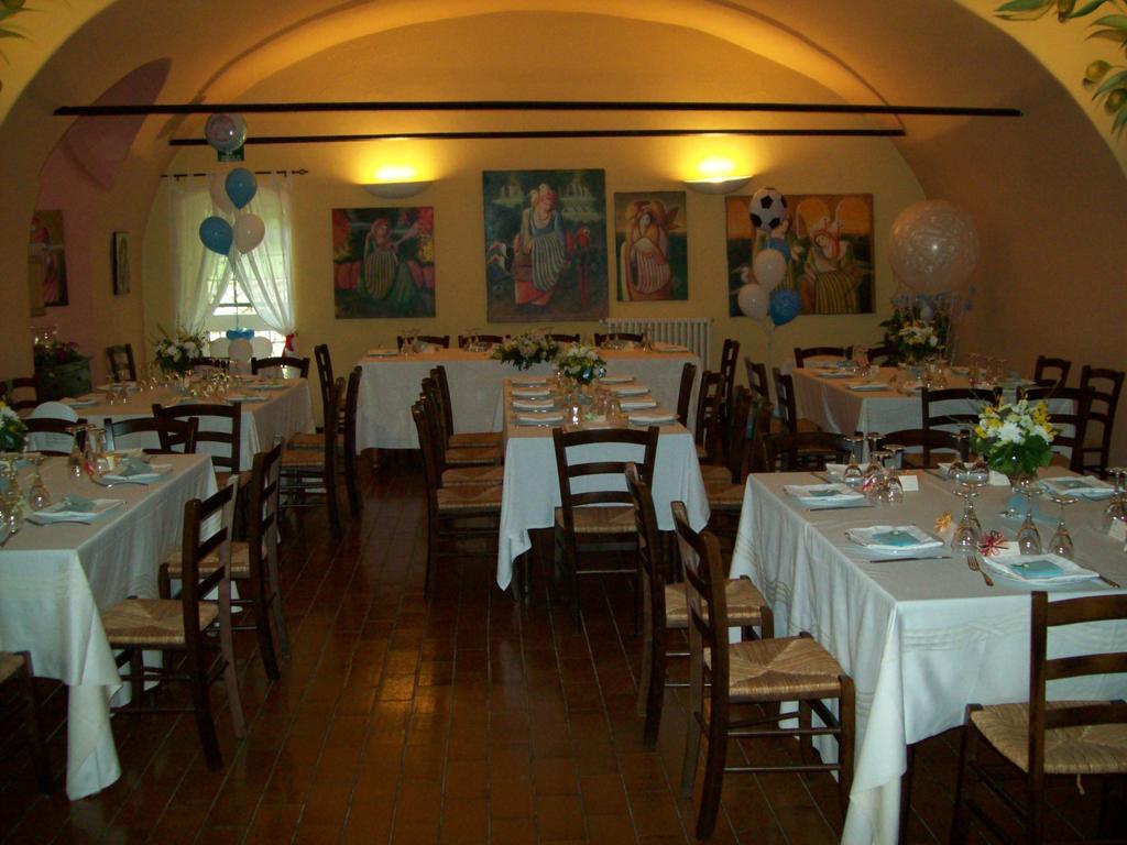 Gli Ulivi Bed and Breakfast Fosdinovo Exteriör bild